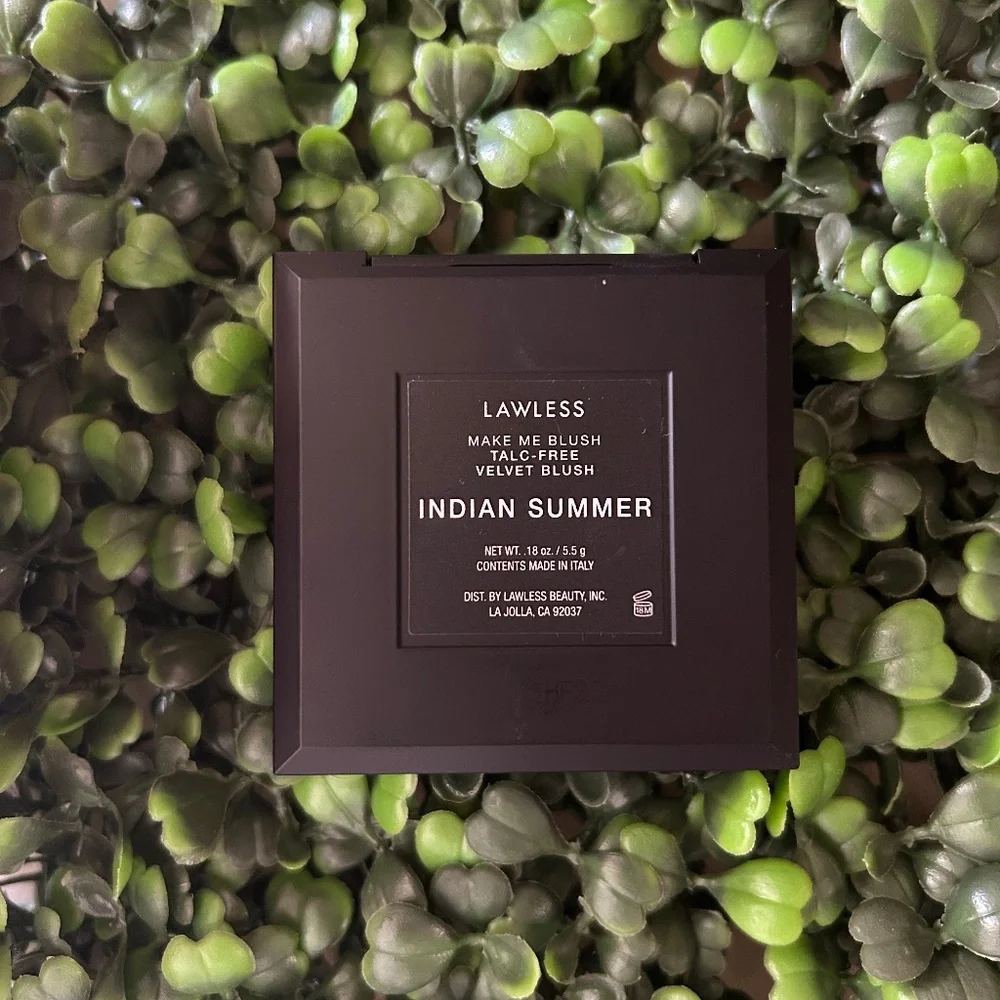 LAWLESS Make Me Blush Talc-Free Velvet Blush